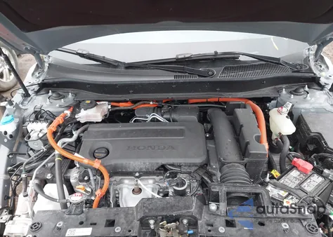 2025 Honda Cr-V Hybrid Sport-L from USA, damaged, VIN 7FARS6H86SE013679